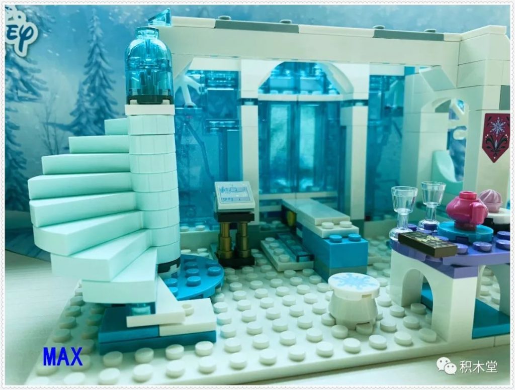 Review DECOOL 70217 Frozen: Aisha's Magical Ice Castle